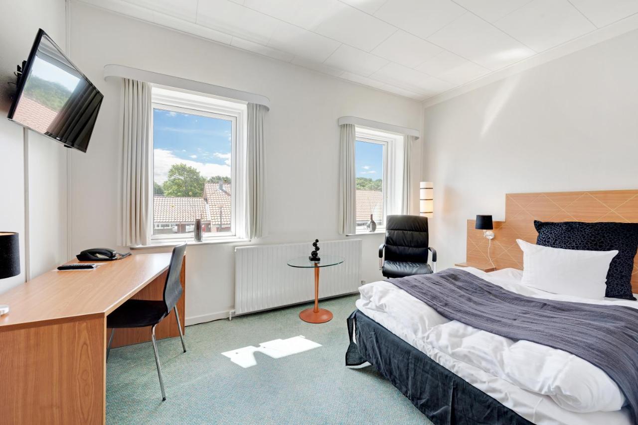 Hotel Jernbanegade Kibæk Eksteriør bilde