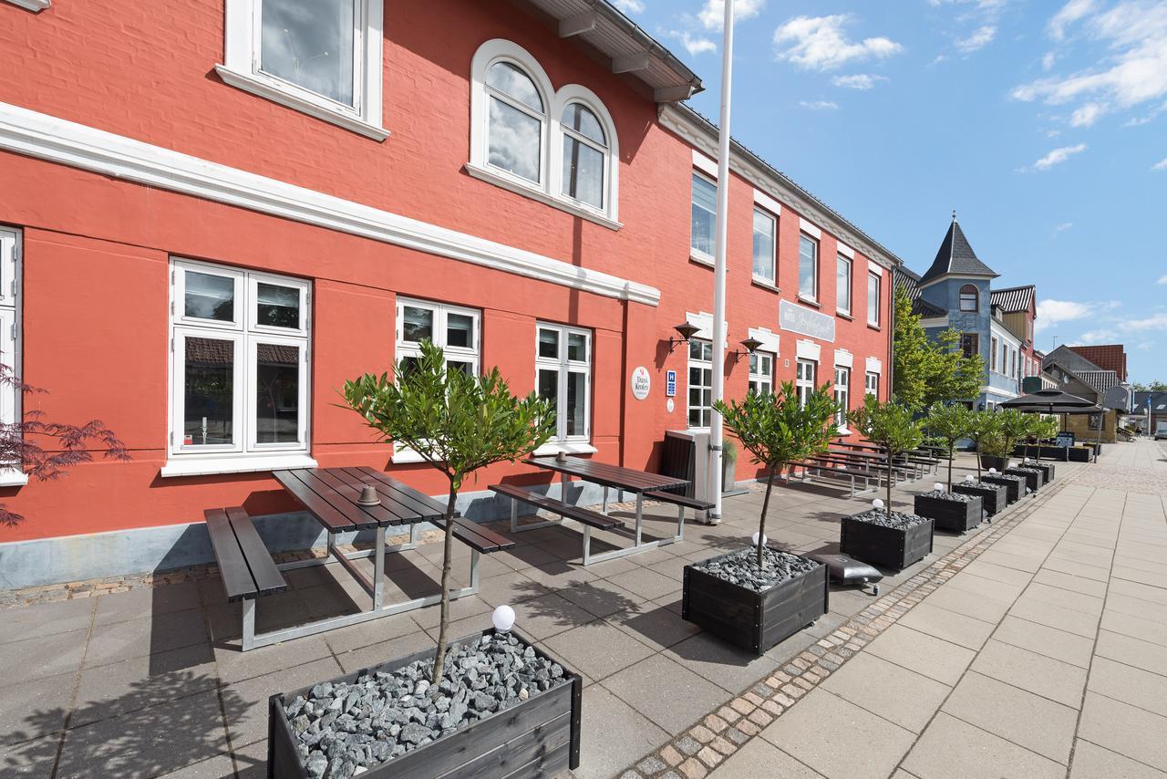 Hotel Jernbanegade Kibæk Eksteriør bilde